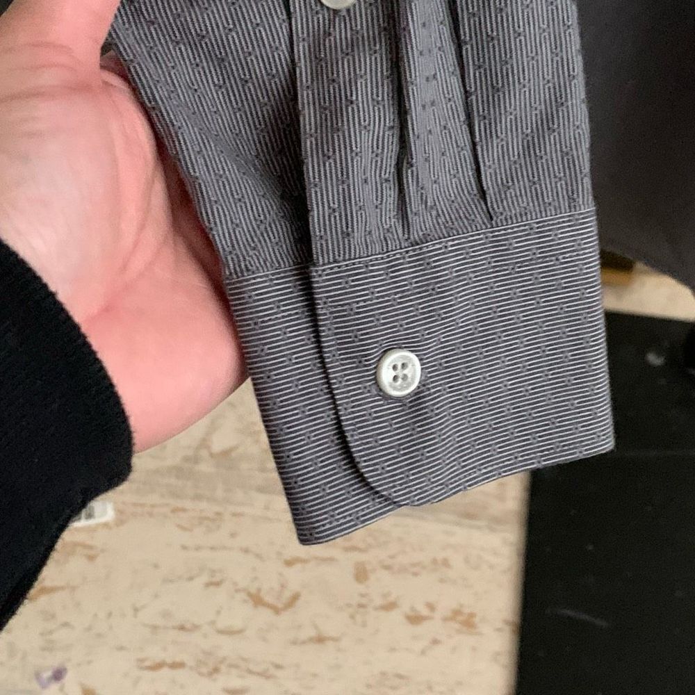 👔Perry Ellis grey button down - Picture 4 of 10
